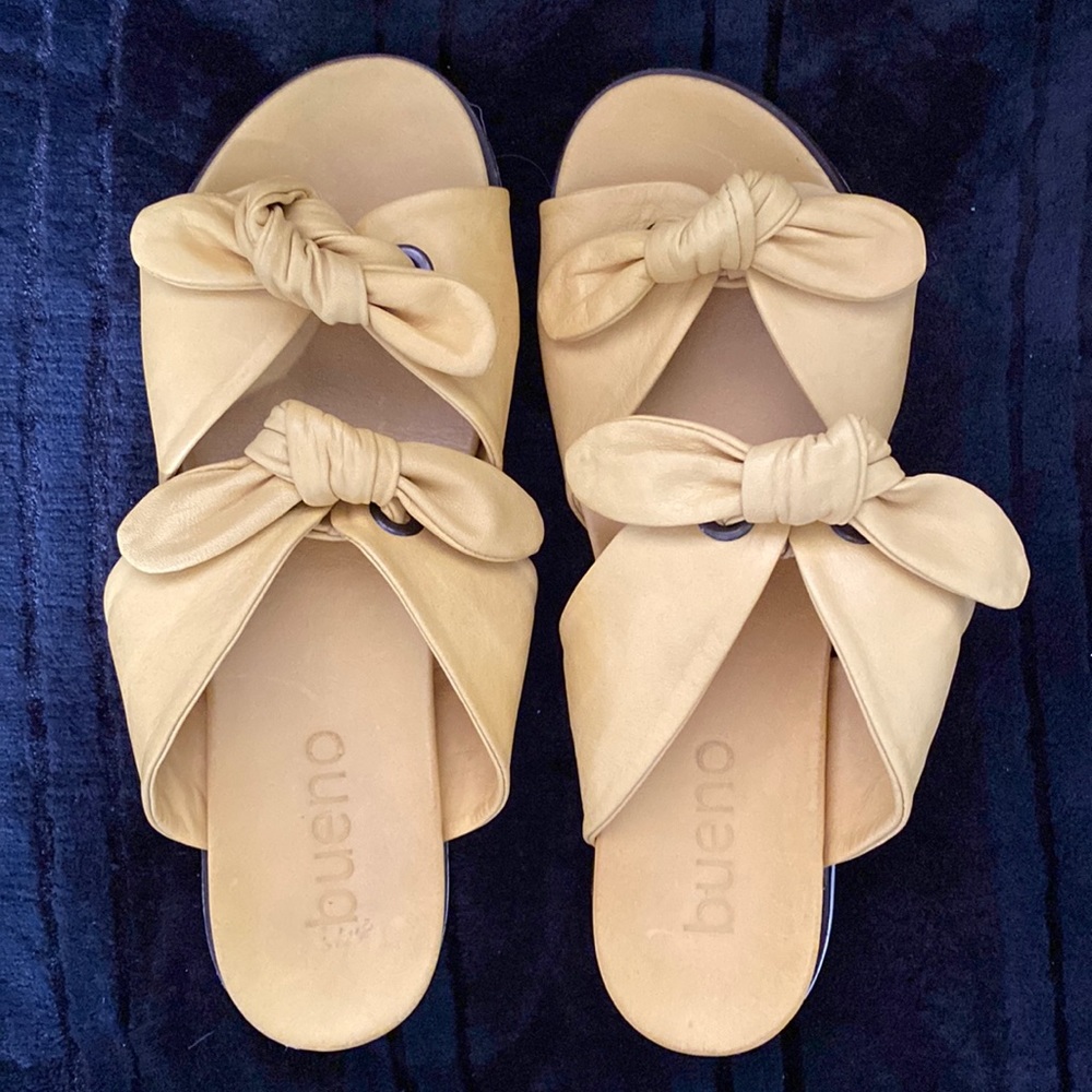 Bueno yellow/mustard sandals